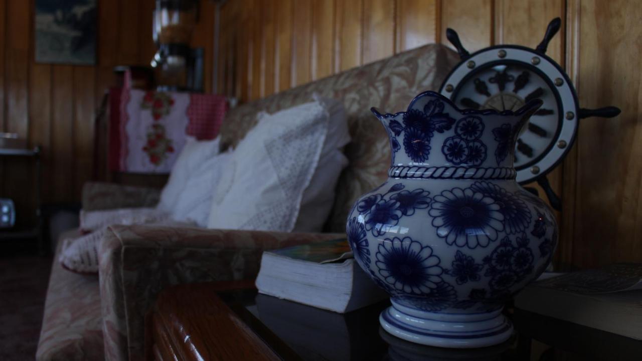 Antiguos Bed And Breakfast Puerto Natales Exterior photo